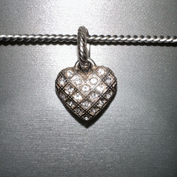 Brighton charm - Picture 2 of 2